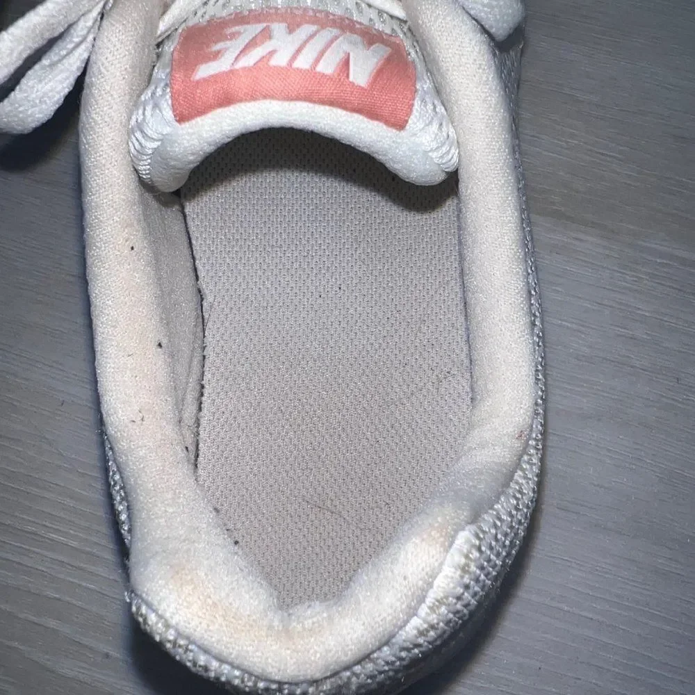 Nike‎ Flex Experience RN 6 White/Rose Gold 881805-102 Women's 9